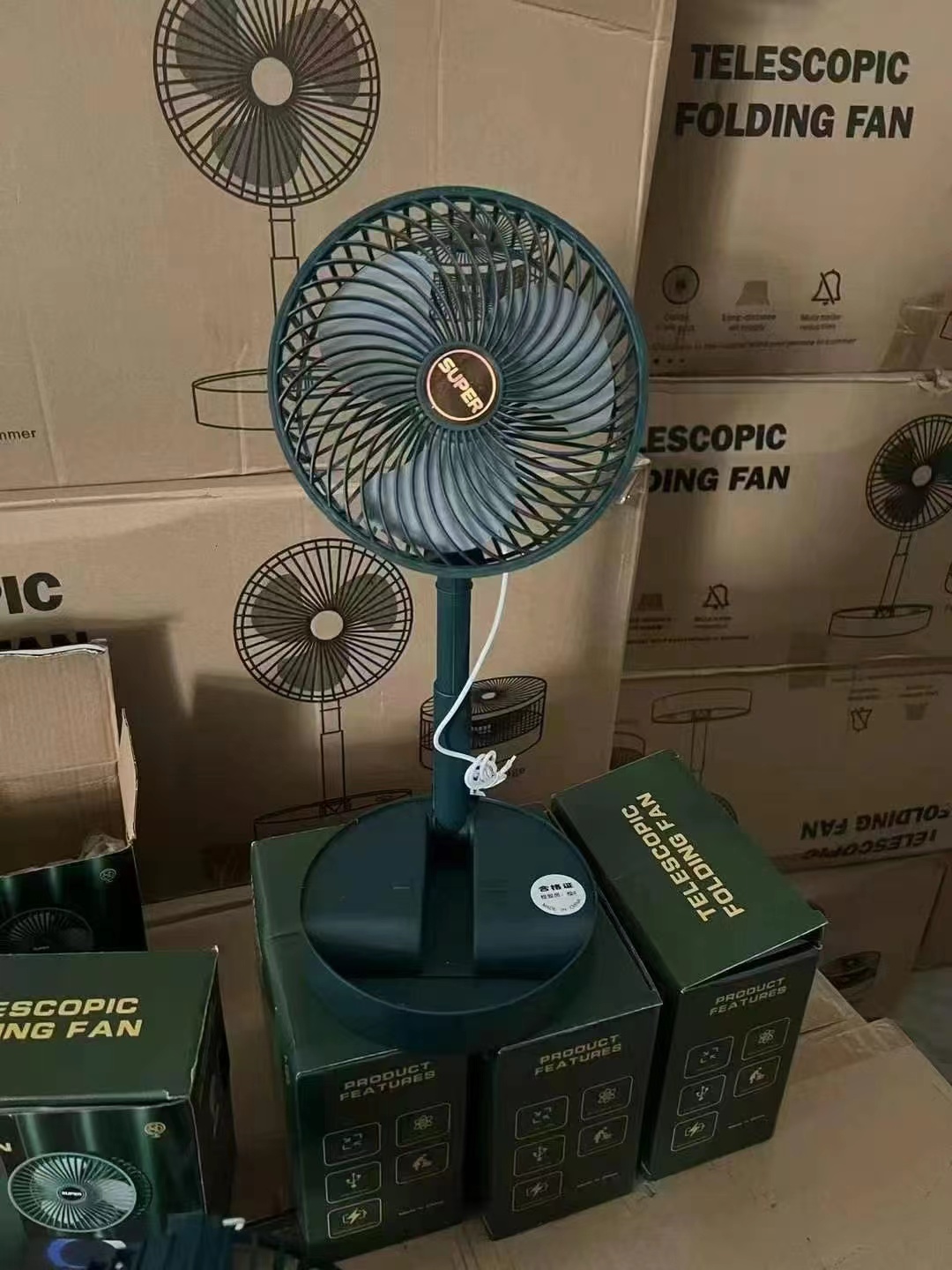 Liqudation wholesale Promotion Gift Folding Portable Fan Floor Standing Fan portable desktop