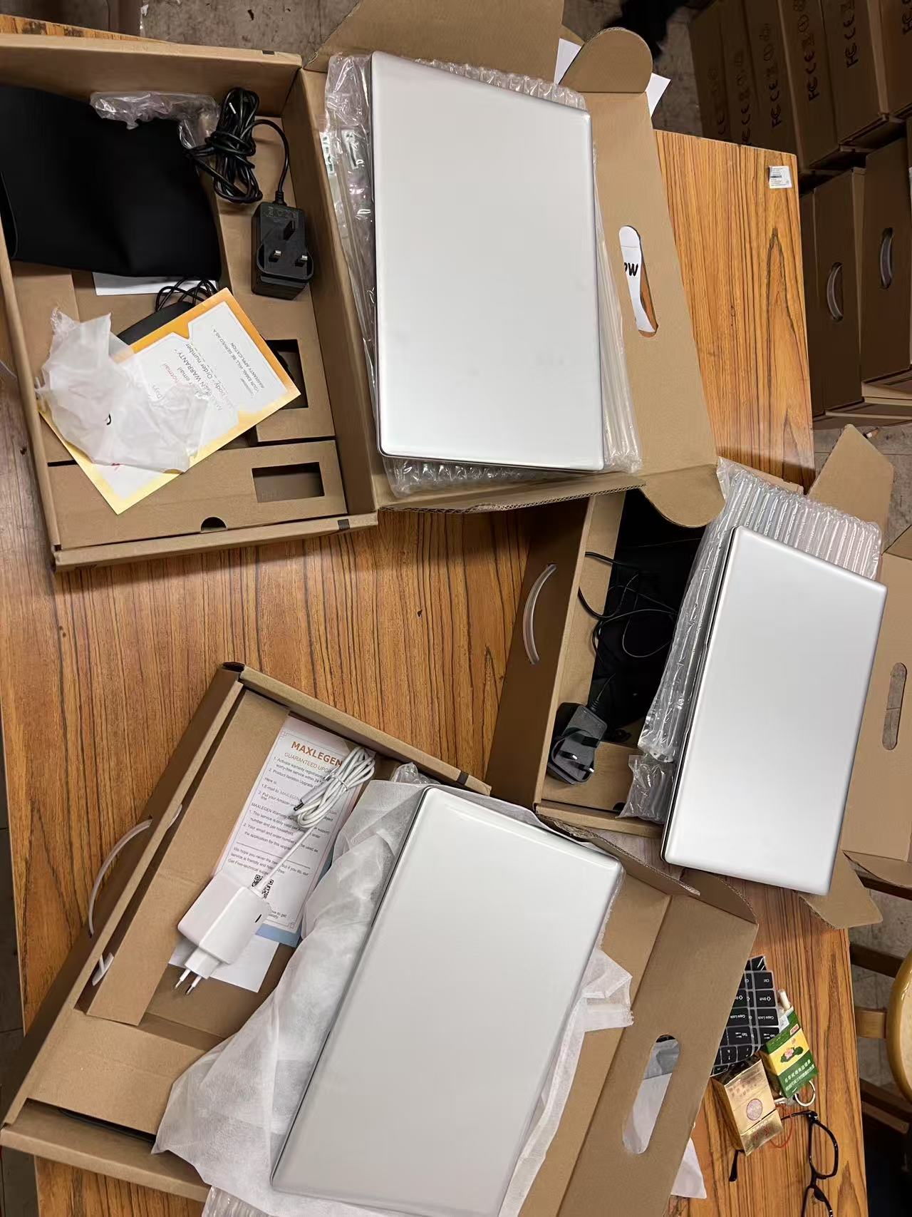 VOXTAR 14 Inch Laptops, Intel Celeron N4120 Quad Core, 16GB RAM 256GB SSD, 1920x1080 FHD IPS, Dual Speakers, 5G WiFi, USB 3.0, W 11pro Portable Laptop Computer for Business/Students